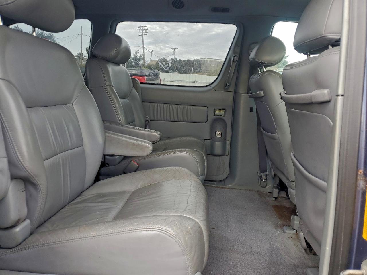1999 TOYOTA SIENNA LE photo 21