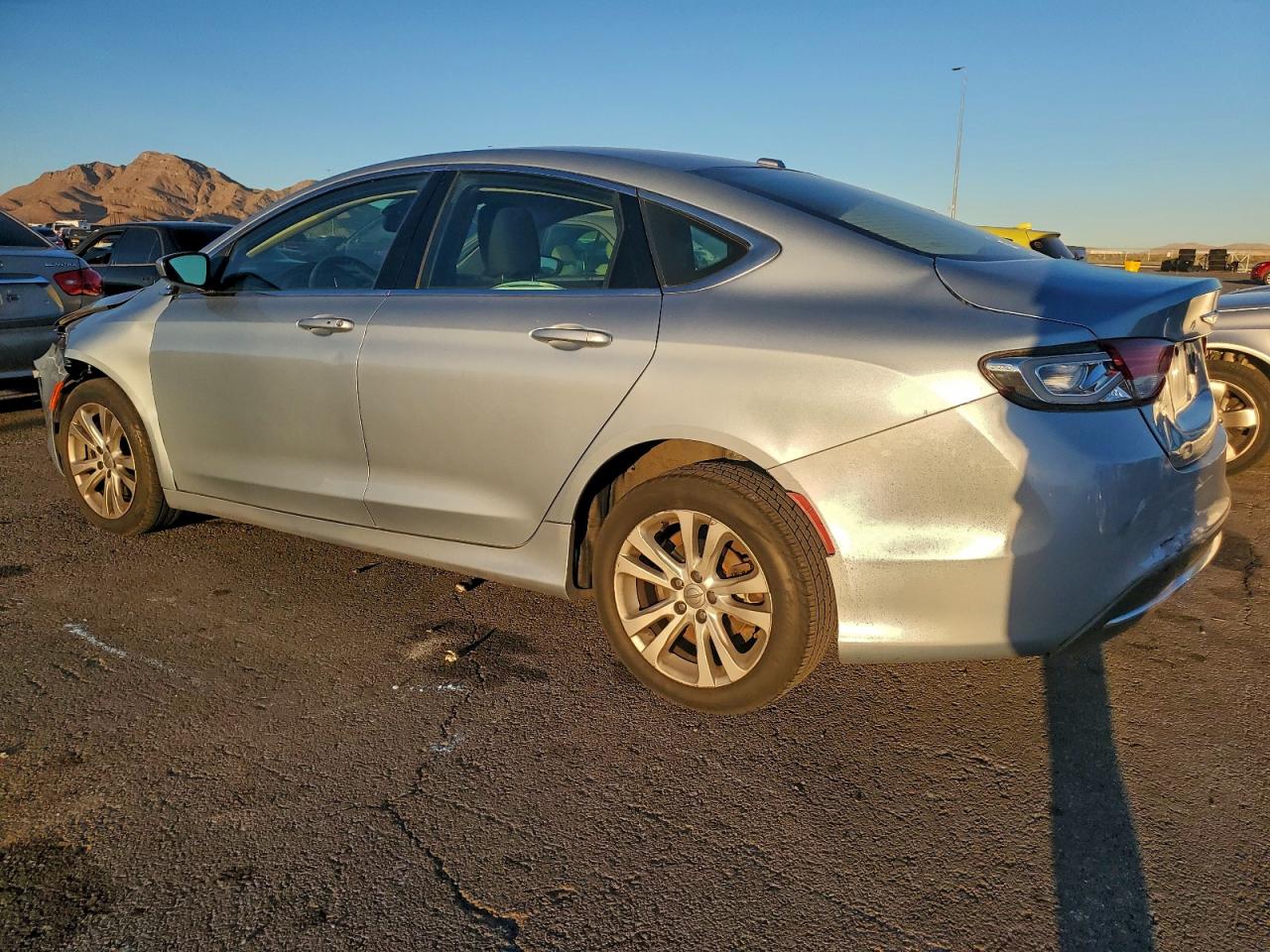2015 CHRYSLER 200 LIMITED photo 2