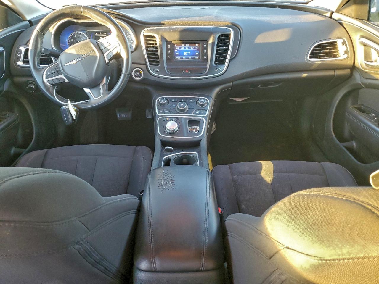 2015 CHRYSLER 200 LIMITED photo 8