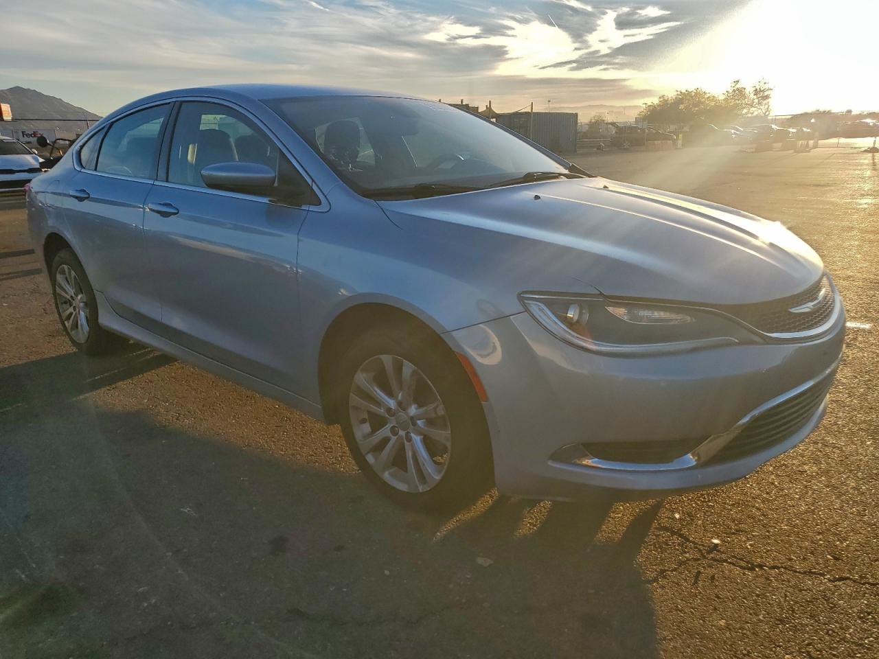 2015 CHRYSLER 200 LIMITED photo 4