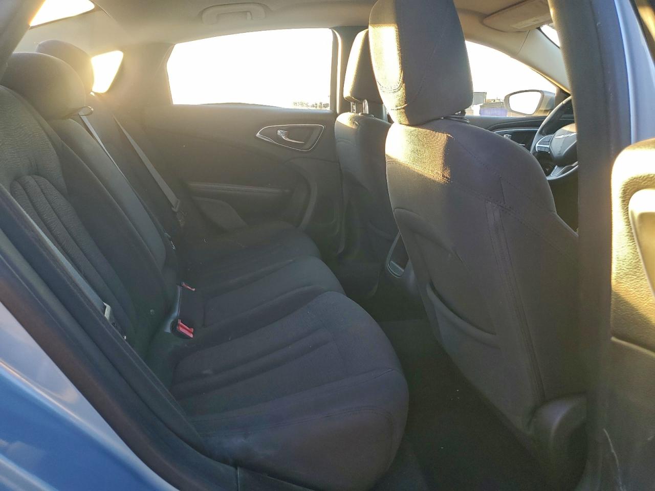2015 CHRYSLER 200 LIMITED photo 10