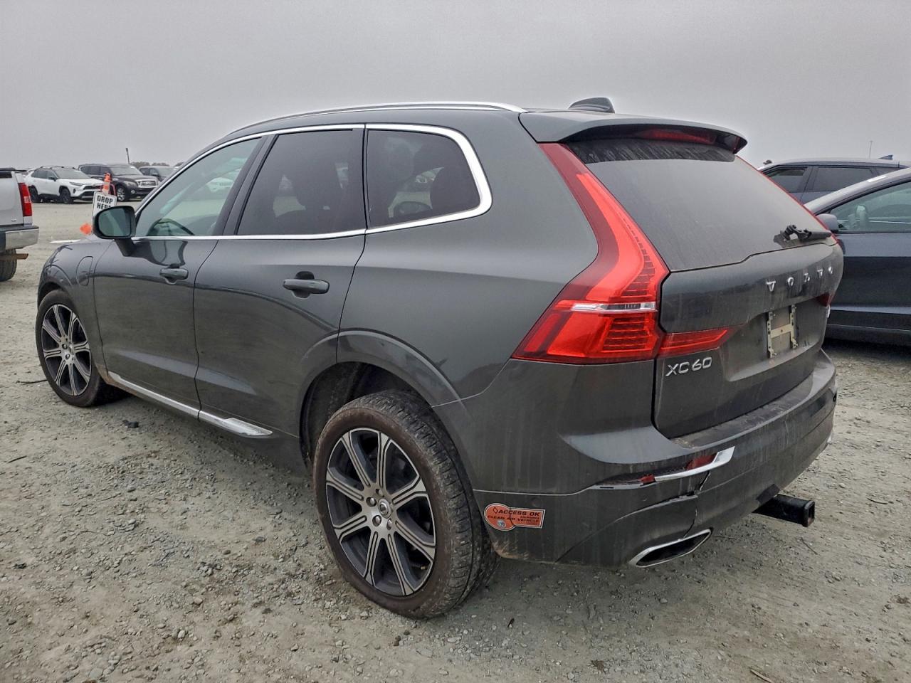 2020 VOLVO XC60 T8 INSCRIPTION photo 2