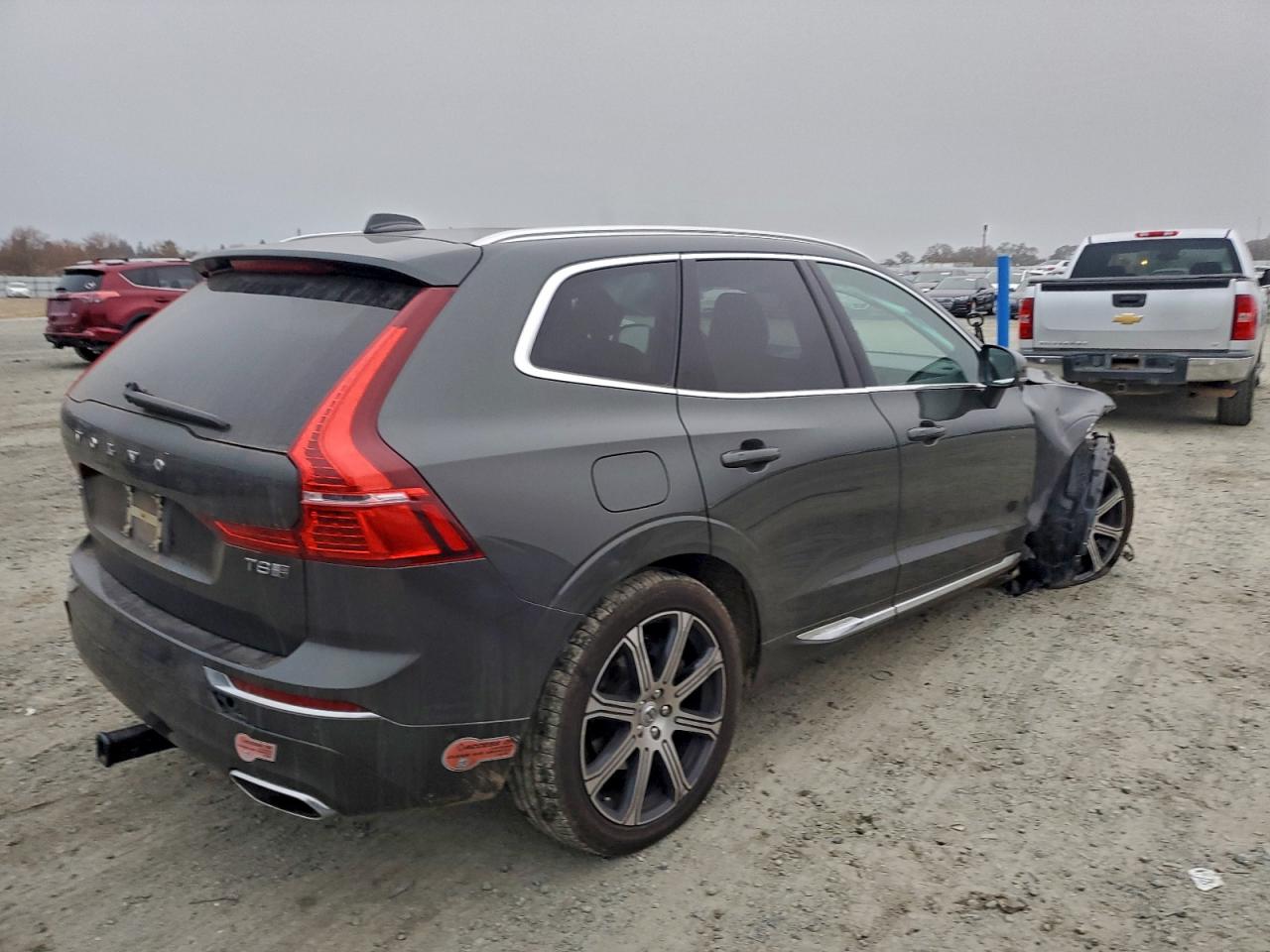 2020 VOLVO XC60 T8 INSCRIPTION photo 3