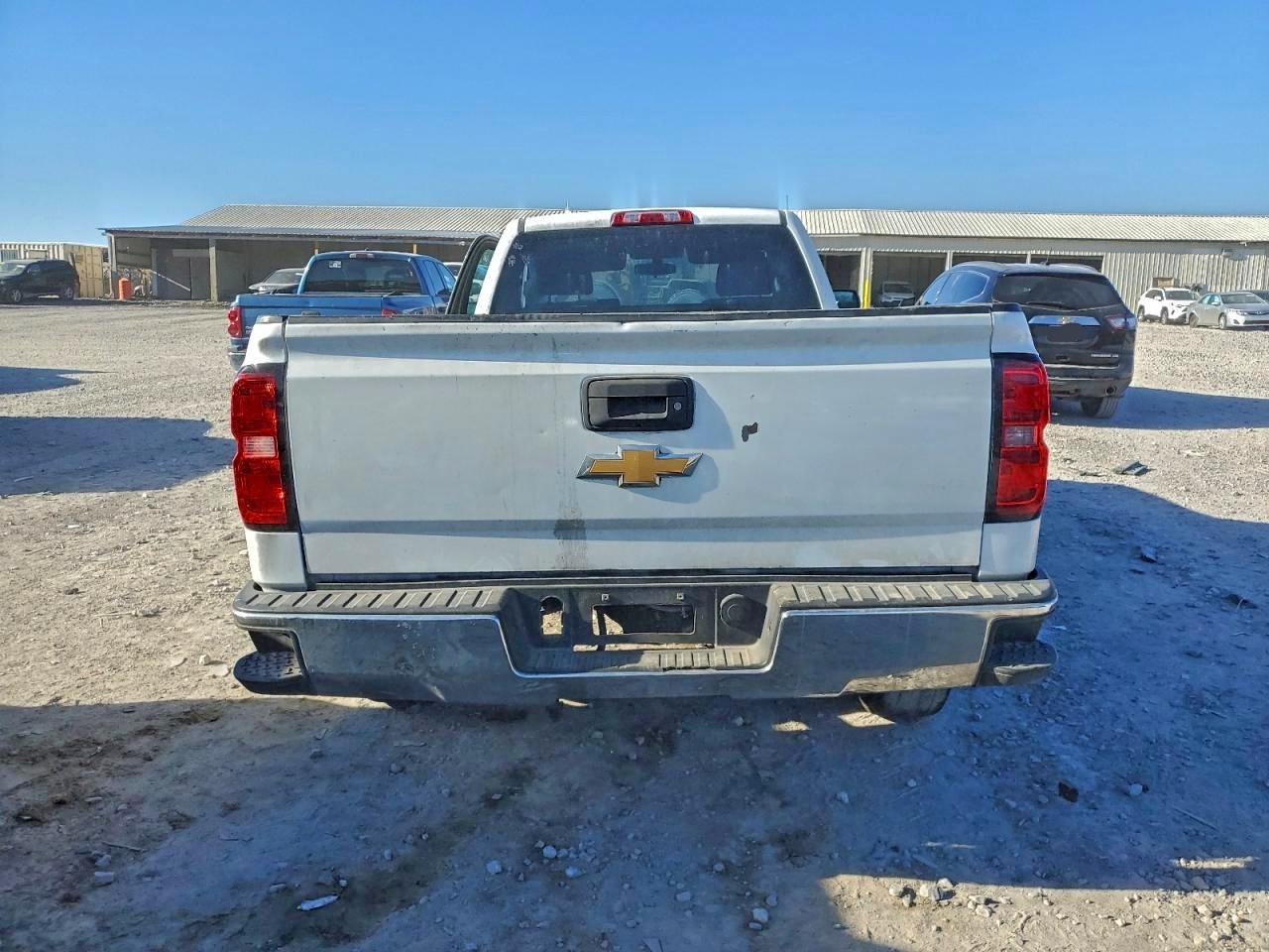 2015 CHEVROLET SILVERADO C1500 photo 11