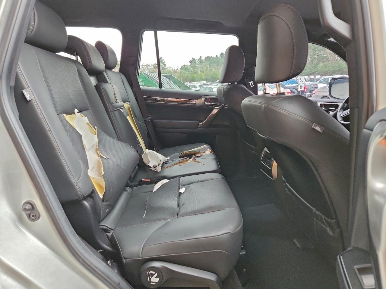 2023 LEXUS GX 460 photo 11
