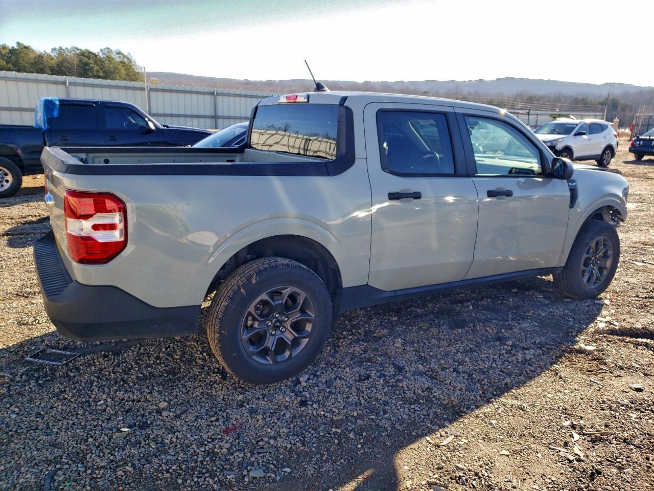 2024 FORD MAVERICK XLT photo 3