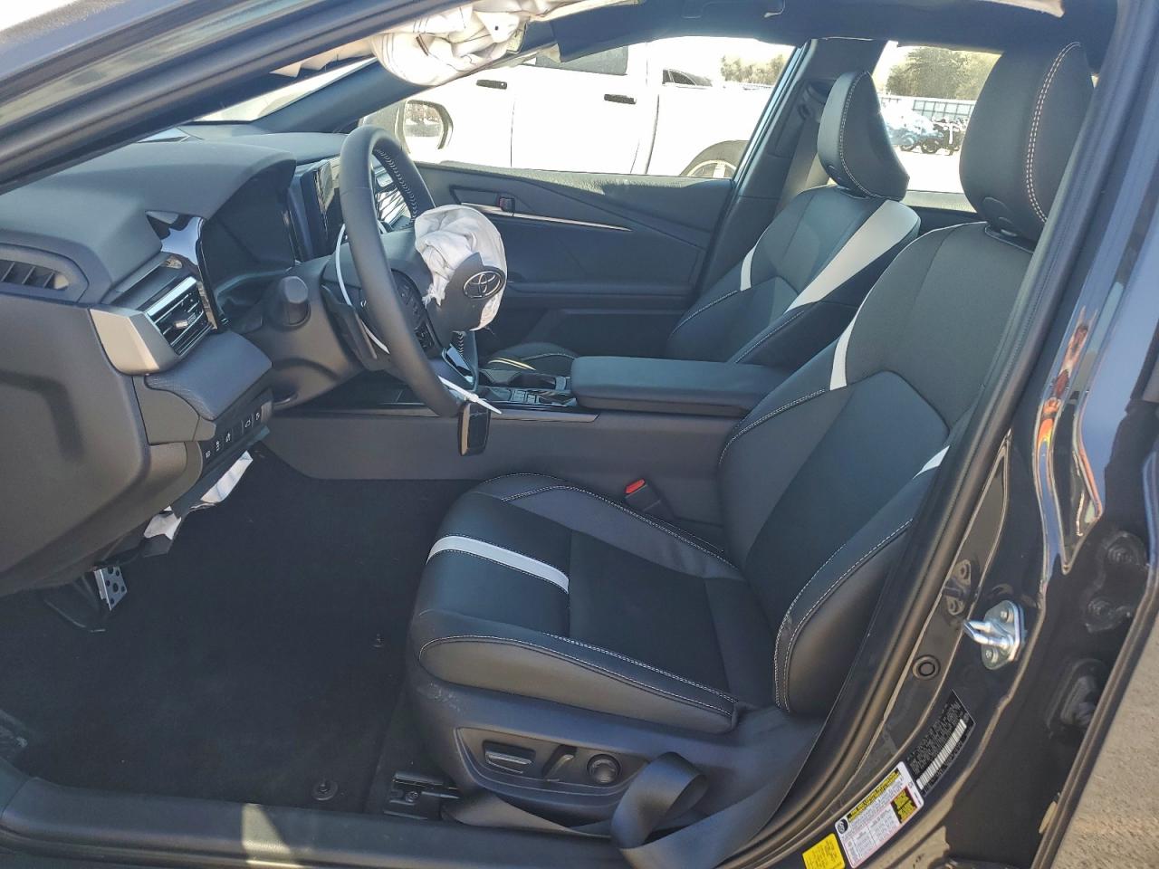 2026 TOYOTA CAMRY XSE photo 13
