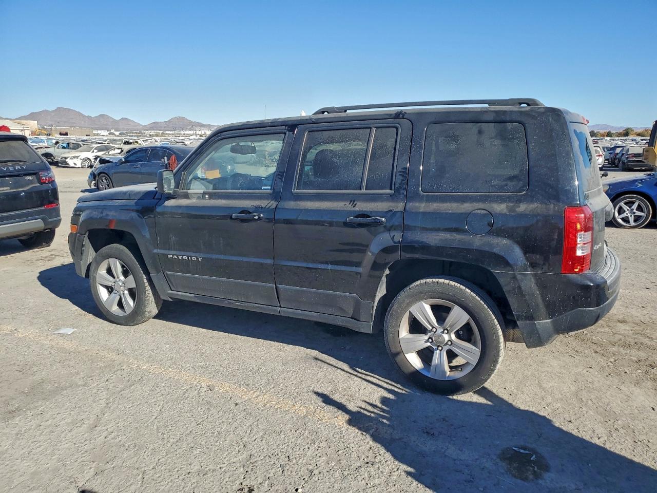 2014 JEEP PATRIOT LATITUDE photo 2