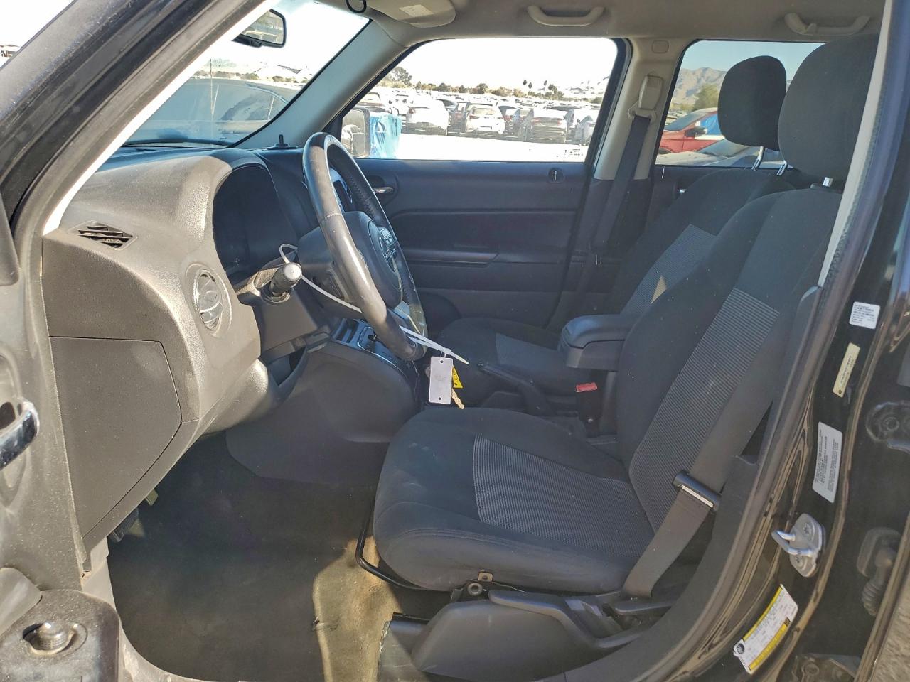 2014 JEEP PATRIOT LATITUDE photo 7