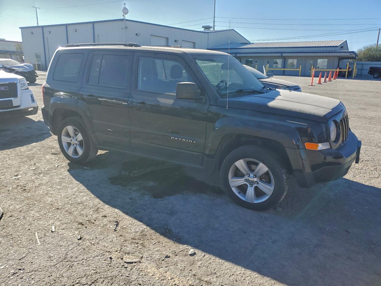 2014 JEEP PATRIOT LATITUDE photo 4