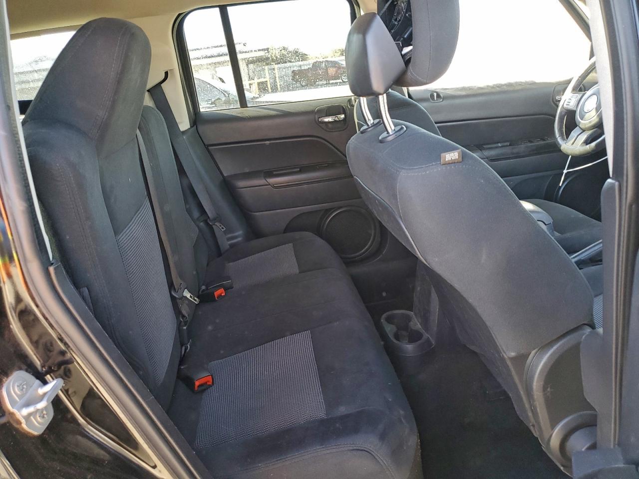 2014 JEEP PATRIOT LATITUDE photo 10