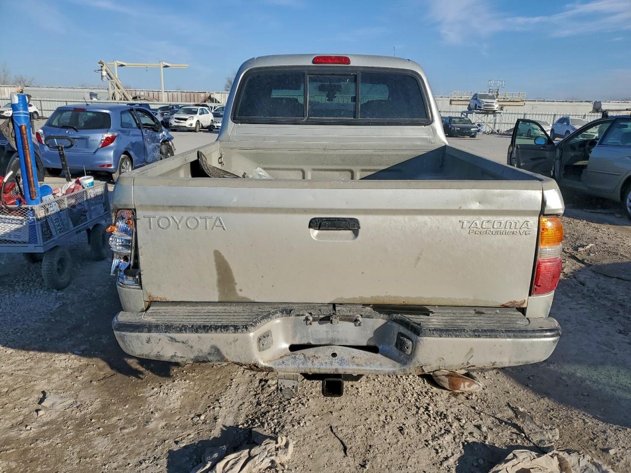 2001 TOYOTA TACOMA DOUBLE CAB PRERUNNER photo 16
