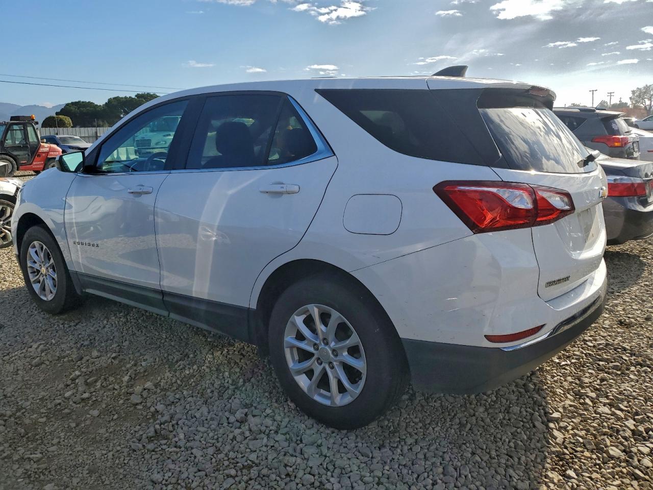 2019 CHEVROLET EQUINOX LT photo 3