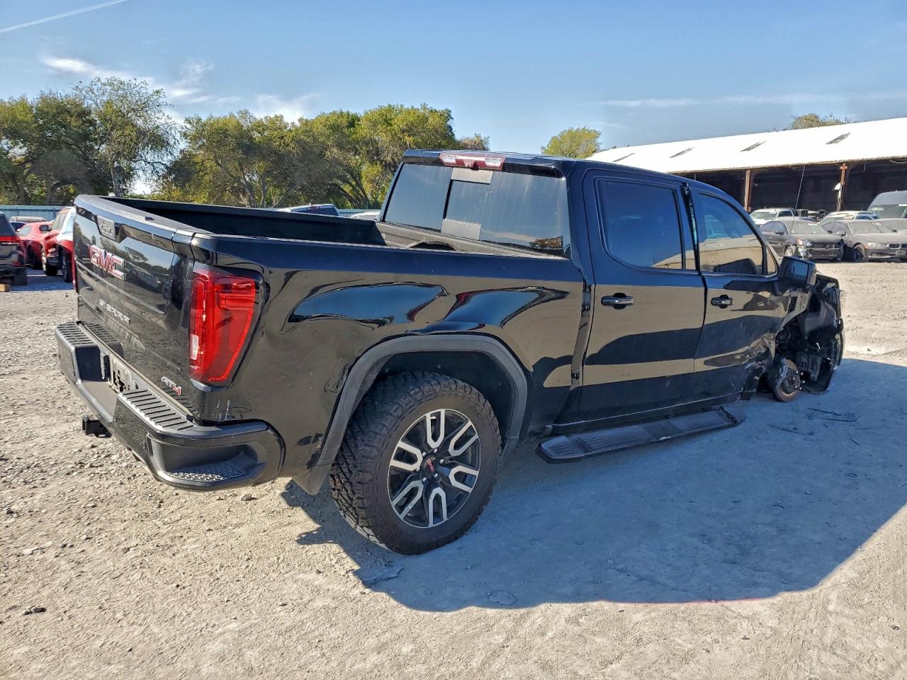 2020 GMC SIERRA K1500 AT4 photo 3