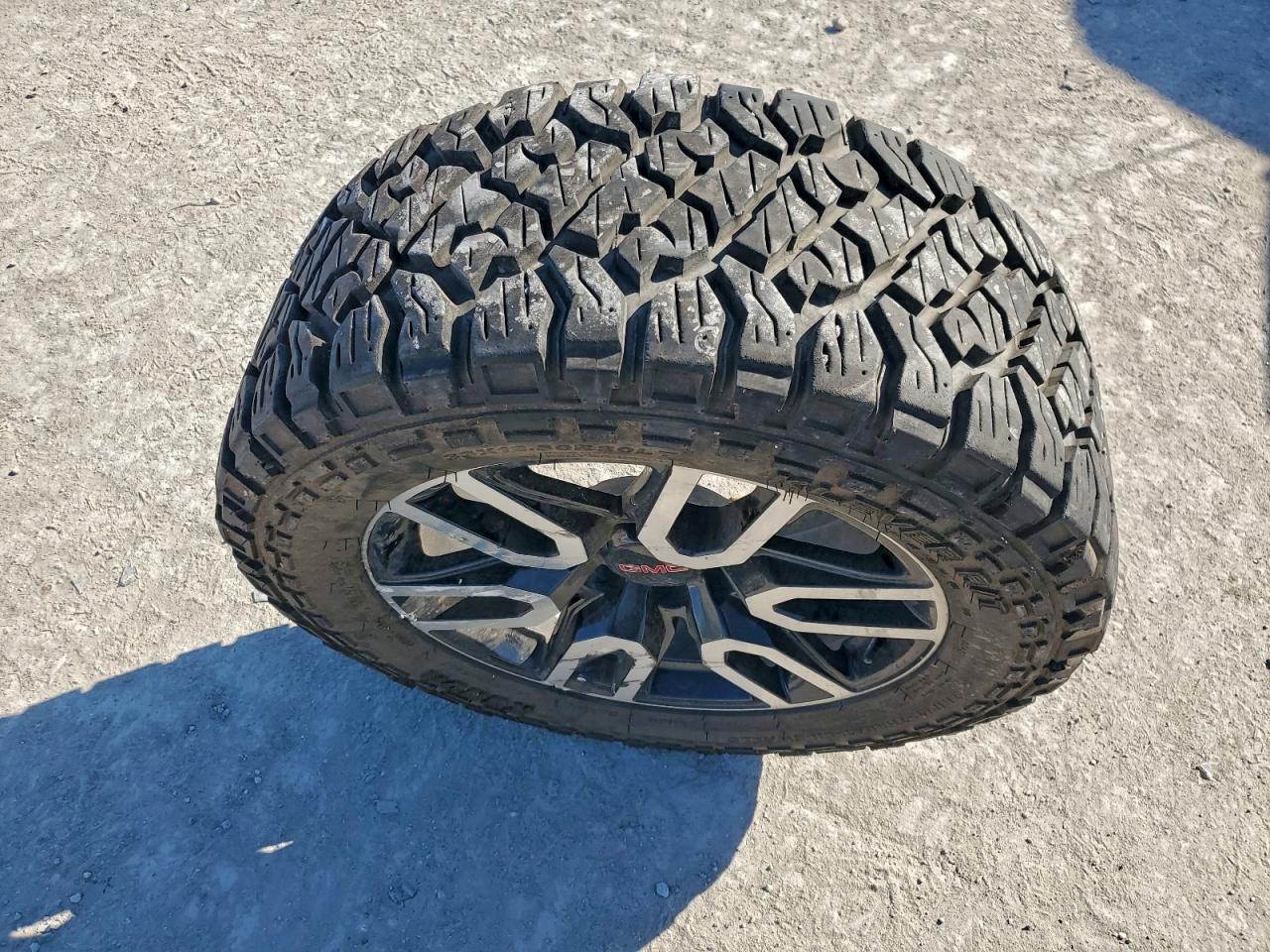 2020 GMC SIERRA K1500 AT4 photo 12