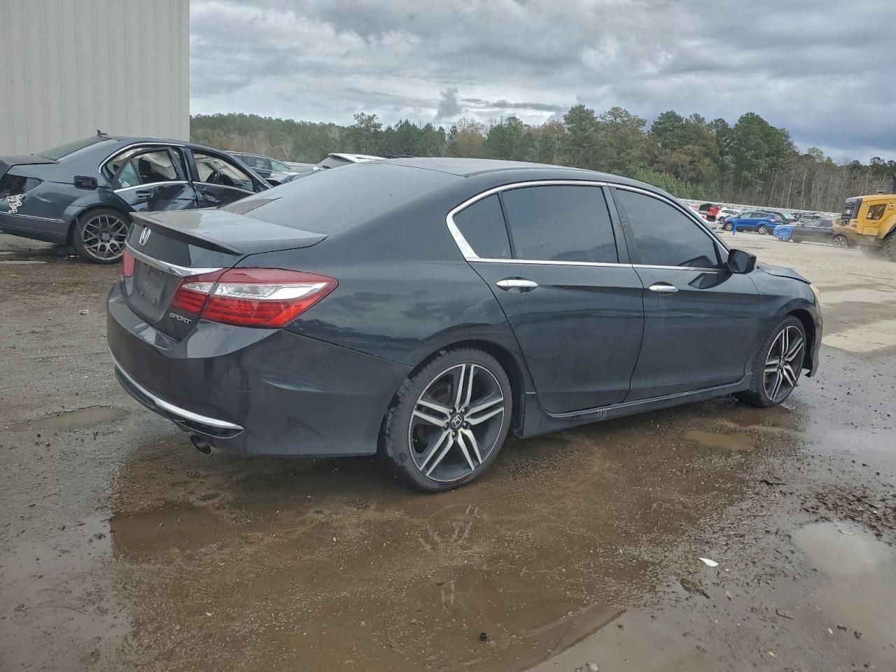 2017 HONDA ACCORD SPORT photo 5