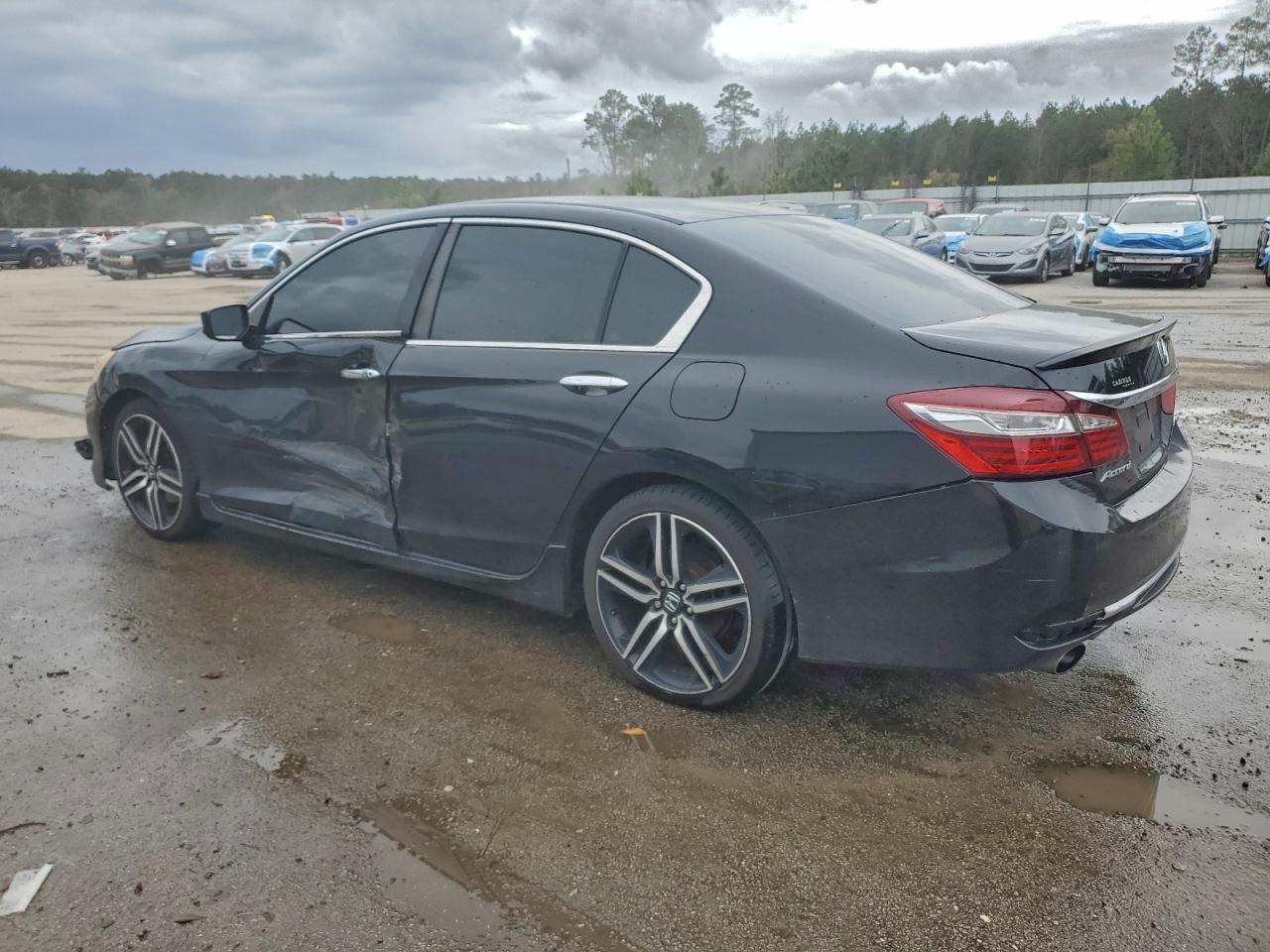 2017 HONDA ACCORD SPORT photo 3