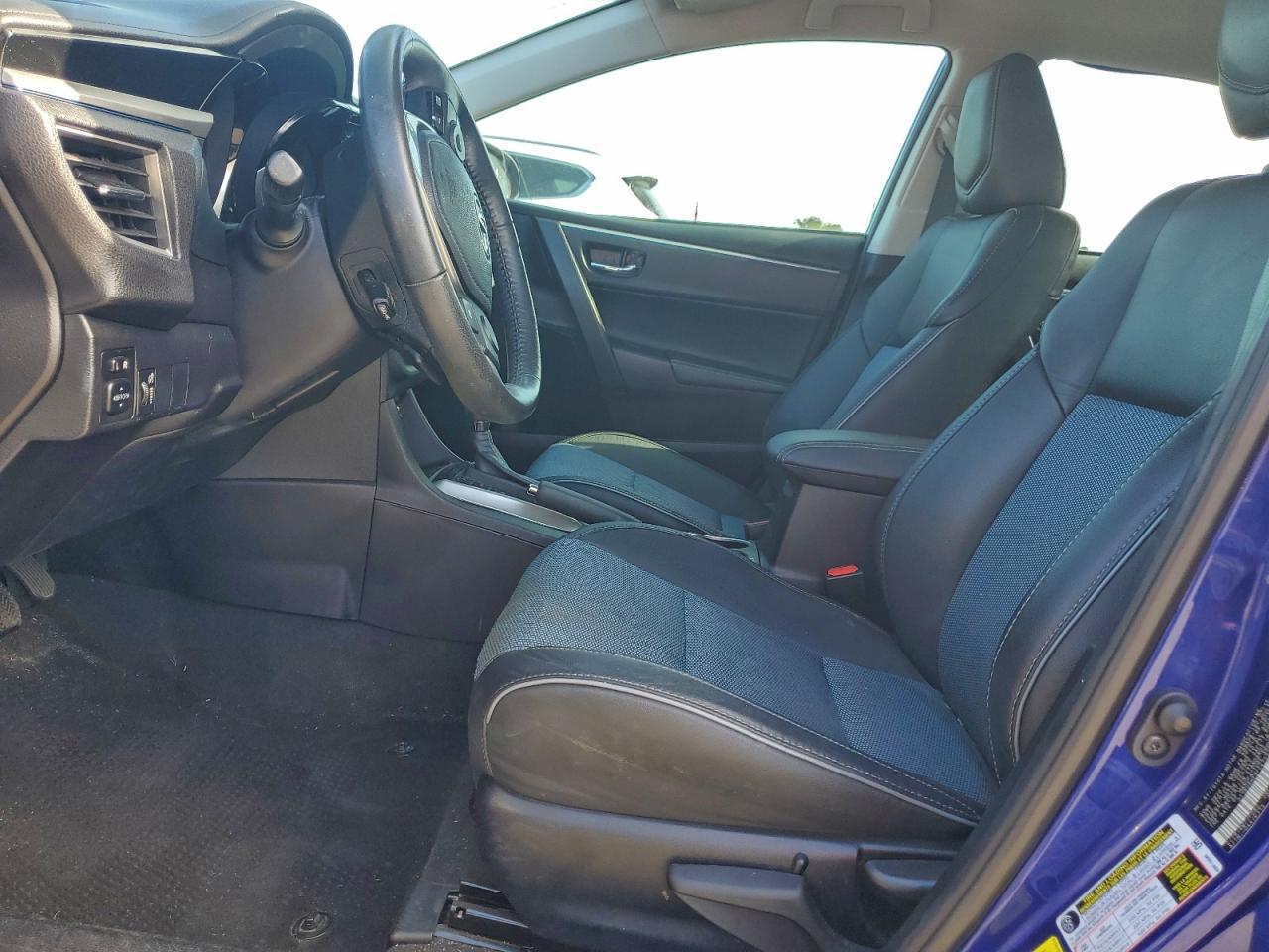 2015 TOYOTA COROLLA L photo 13