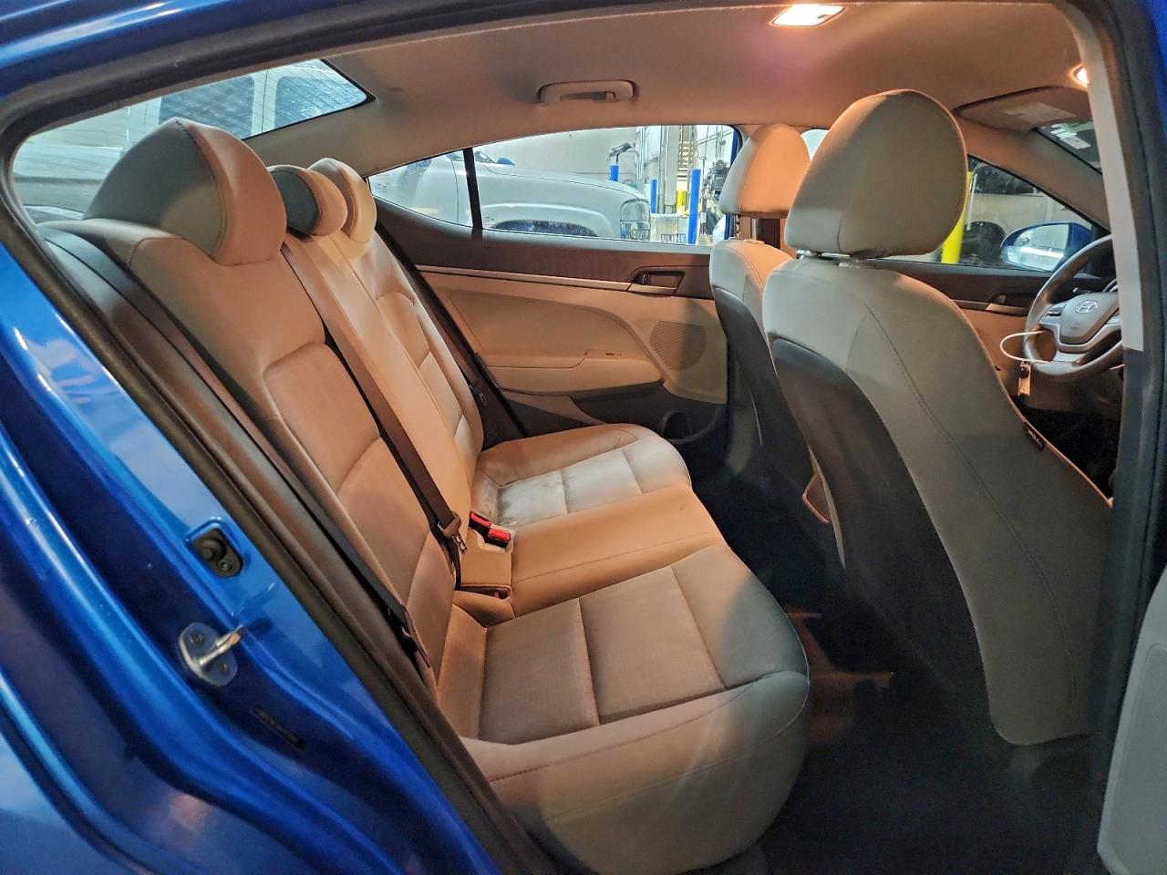 2017 HYUNDAI ELANTRA SE photo 10