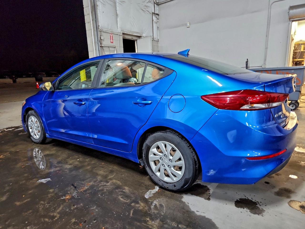 2017 HYUNDAI ELANTRA SE photo 2