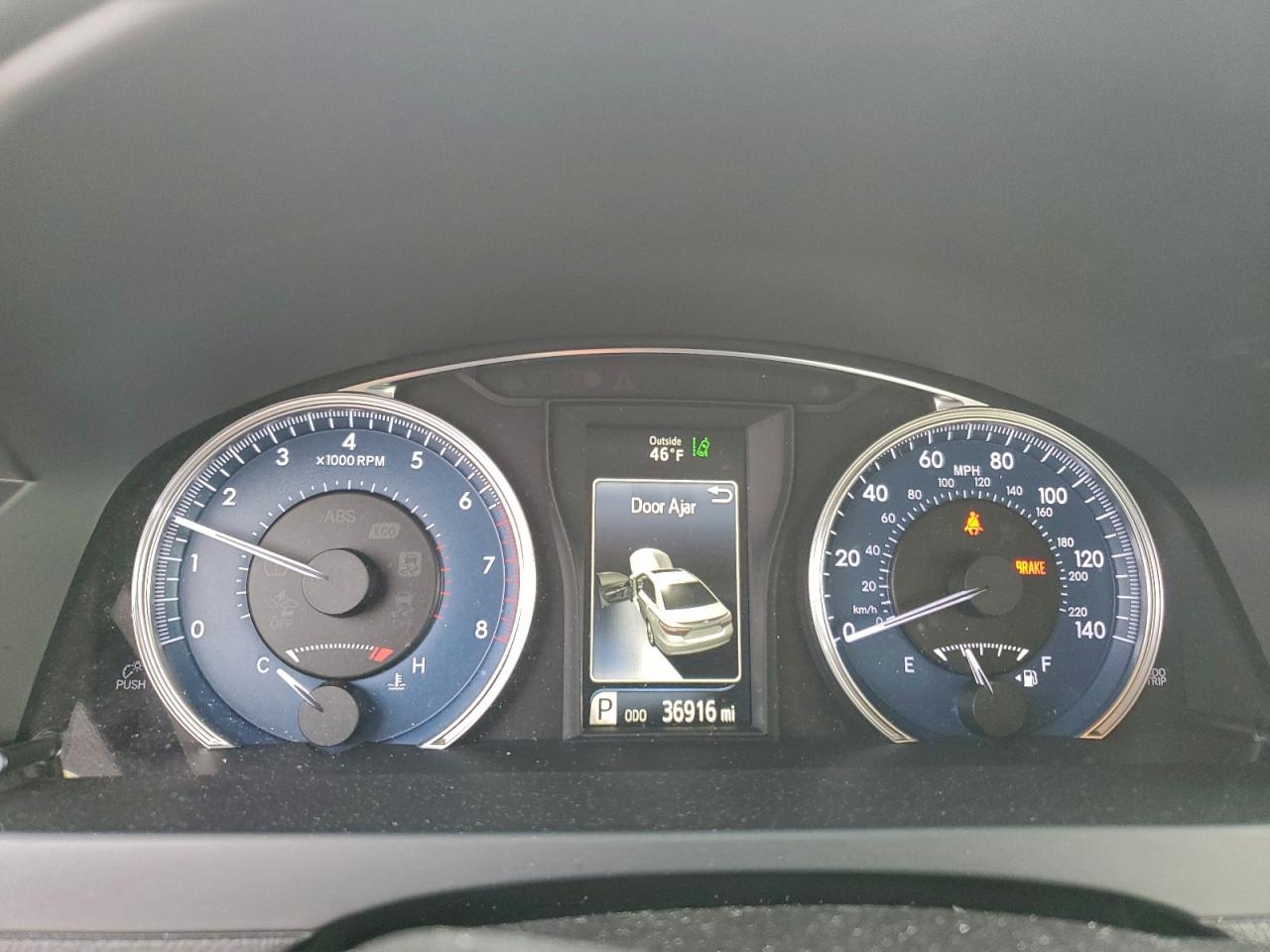 2016 TOYOTA CAMRY LE photo 9