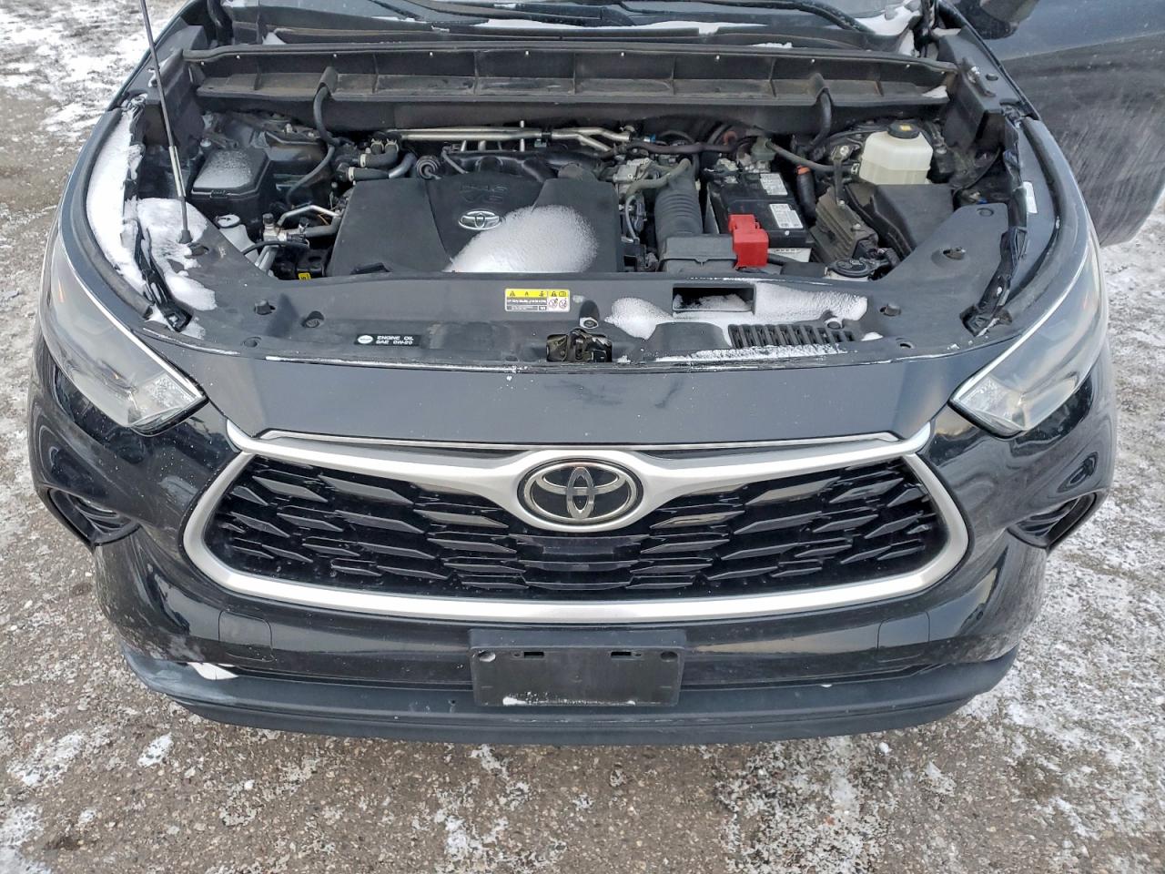 2022 TOYOTA HIGHLANDER XLE photo 11