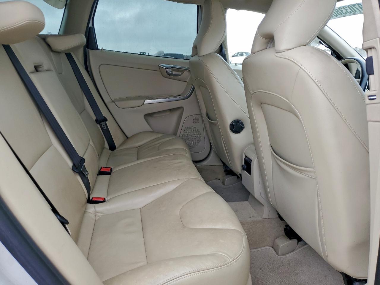 2015 VOLVO XC60 T6 PREMIER photo 10