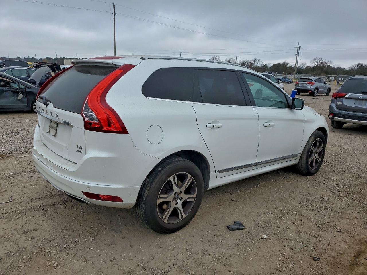 2015 VOLVO XC60 T6 PREMIER photo 3