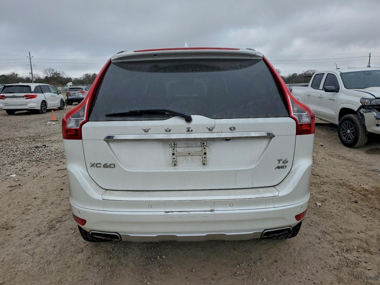 2015 VOLVO XC60 T6 PREMIER photo 6