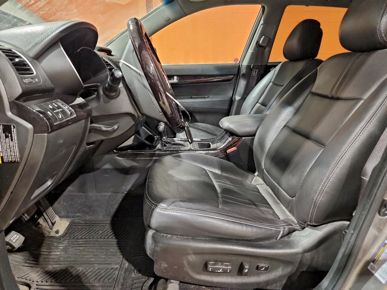 2015 KIA SORENTO SX photo 13