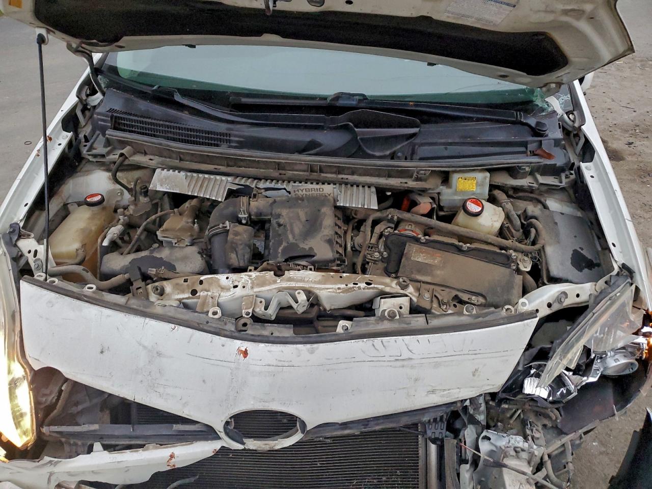 2015 TOYOTA PRIUS photo 21