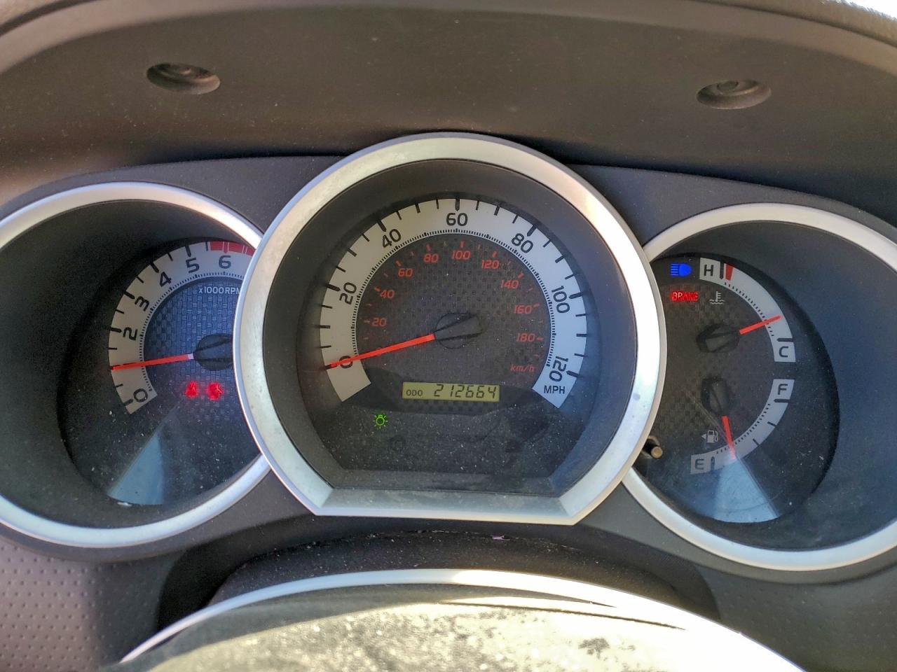 2012 TOYOTA TACOMA photo 17