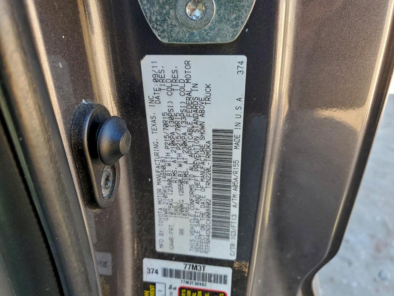 2012 TOYOTA TACOMA photo 25