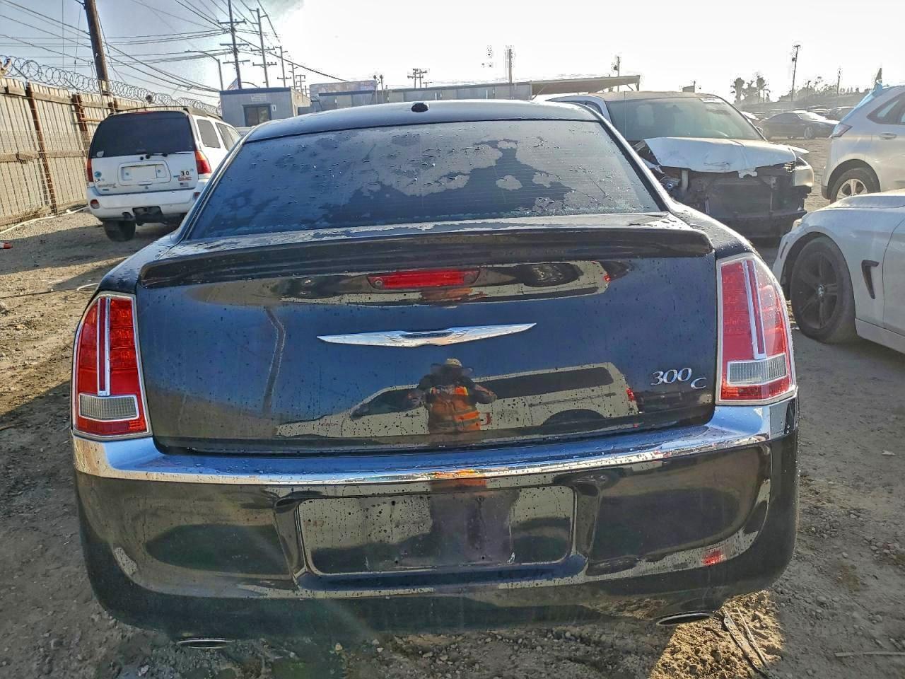 2013 CHRYSLER 300C photo 6