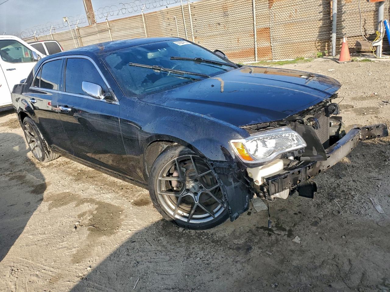 2013 CHRYSLER 300C photo 4