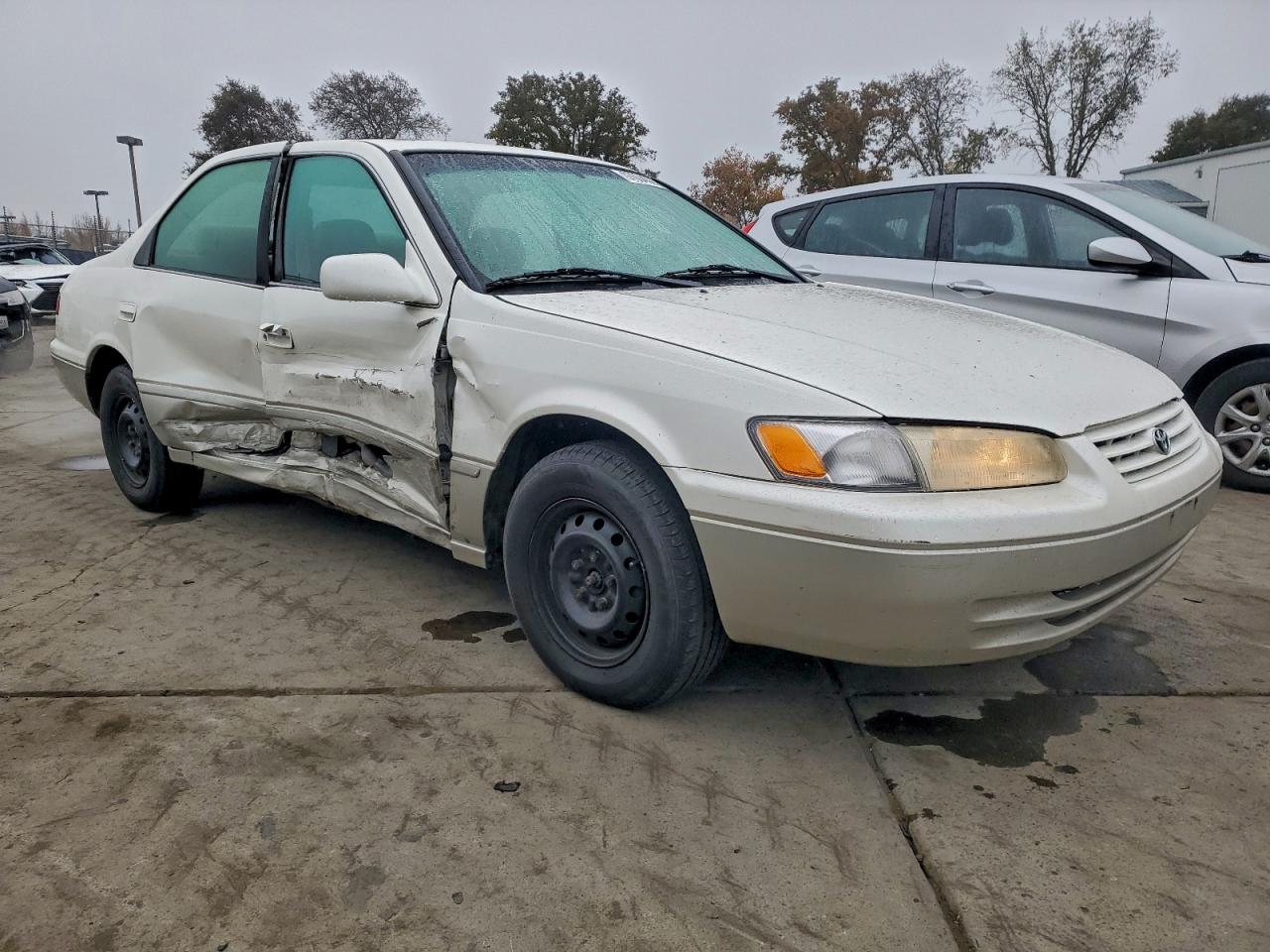 1999 TOYOTA CAMRY LE photo 7