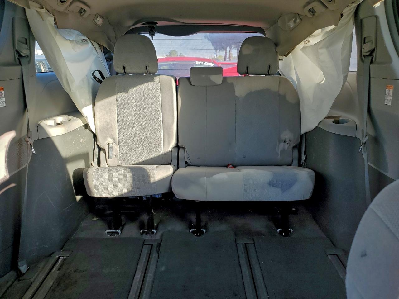 2015 TOYOTA SIENNA photo 10
