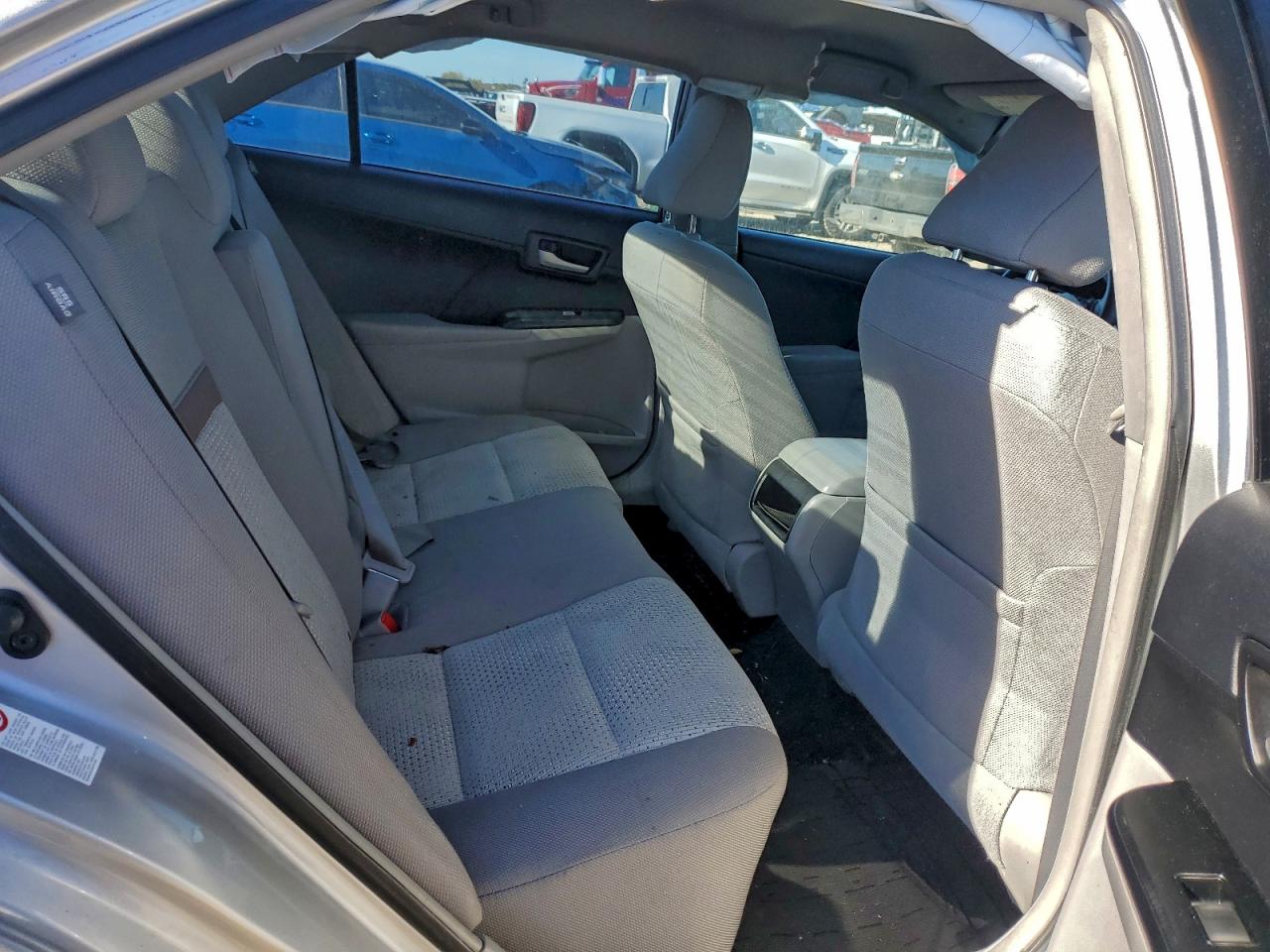 2014 TOYOTA CAMRY L photo 19