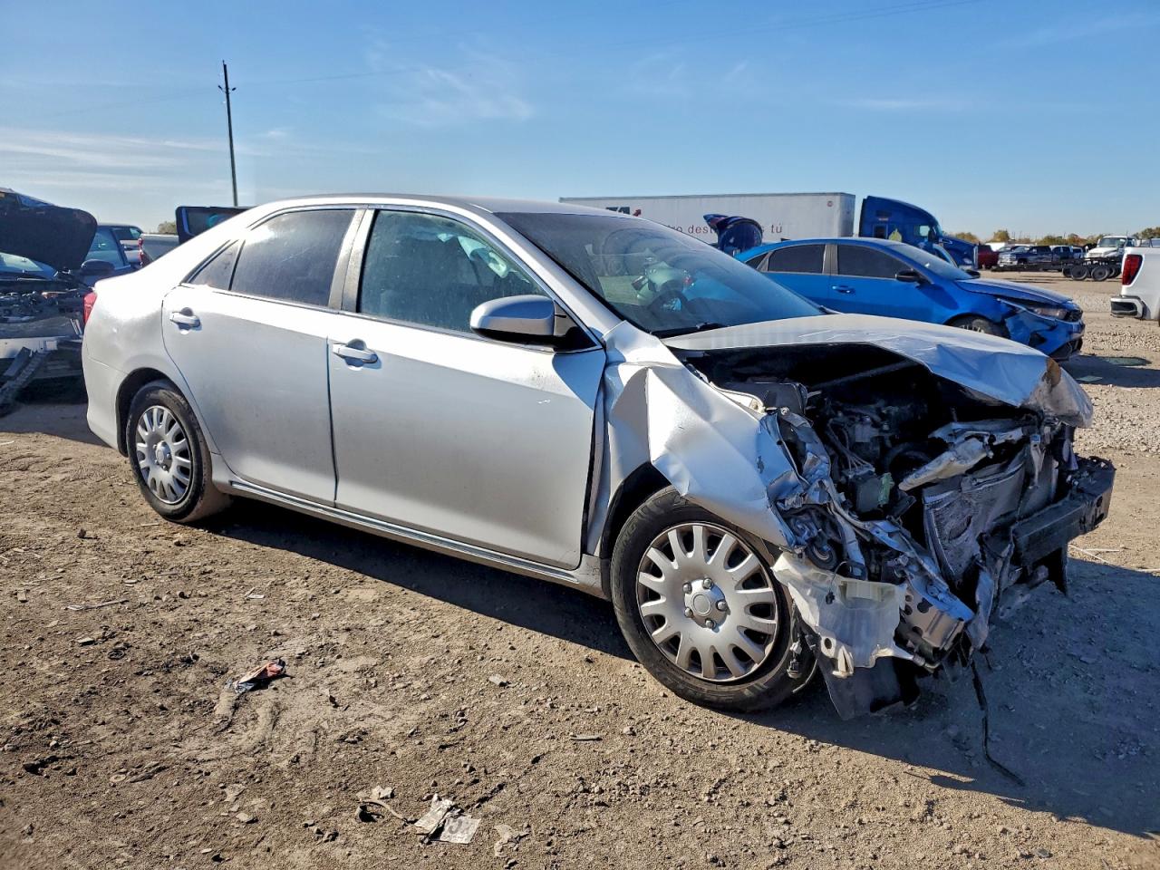 2014 TOYOTA CAMRY L photo 7