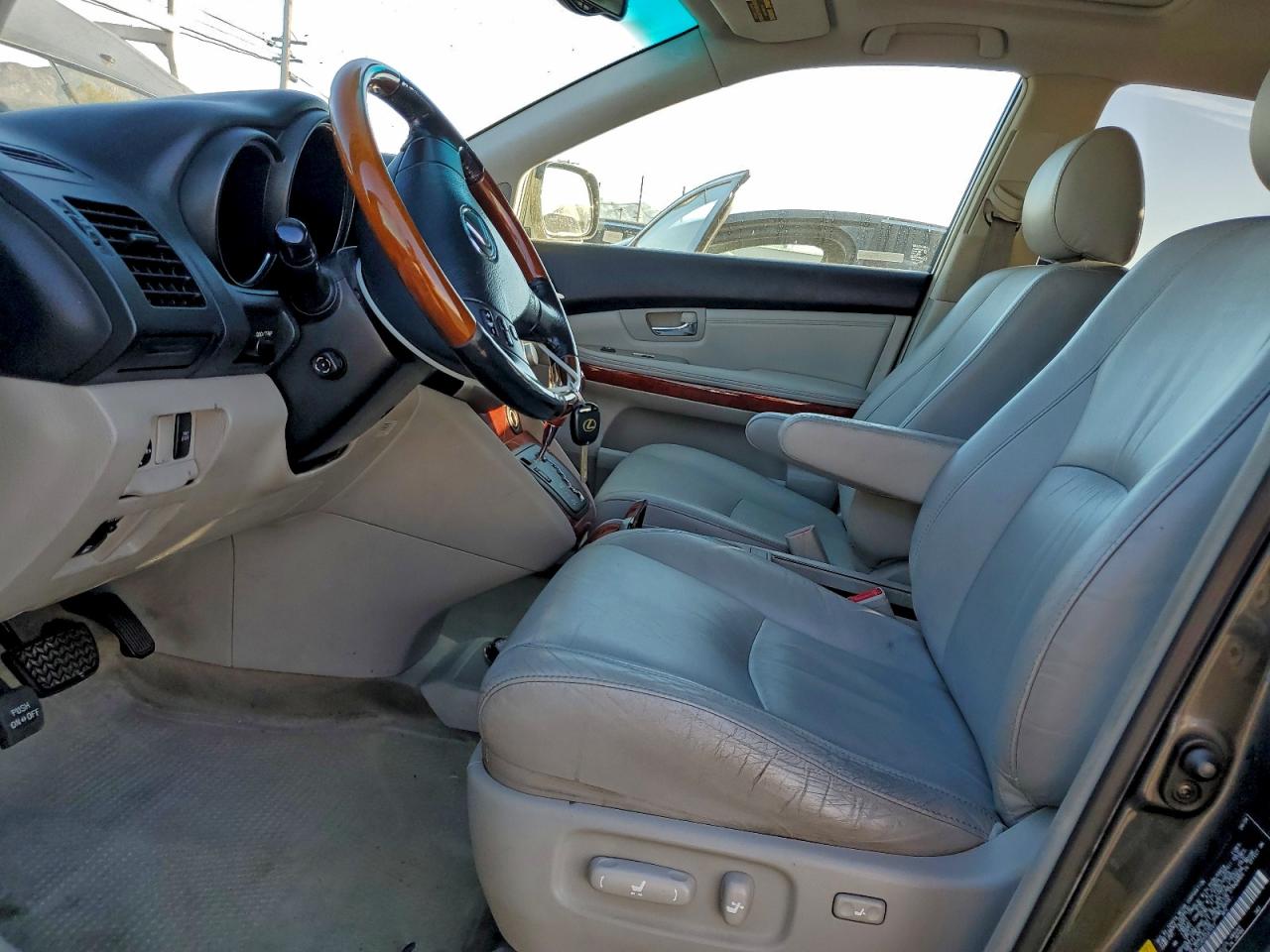 2005 LEXUS RX 330 photo 19
