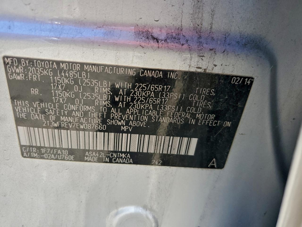 2014 TOYOTA RAV4 XLE photo 13