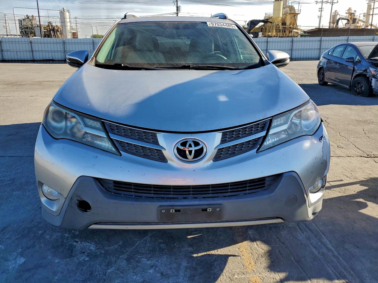 2014 TOYOTA RAV4 XLE photo 5