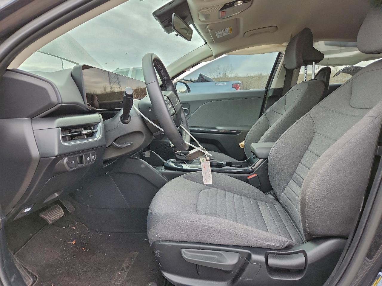 2025 KIA K4 EX photo 7