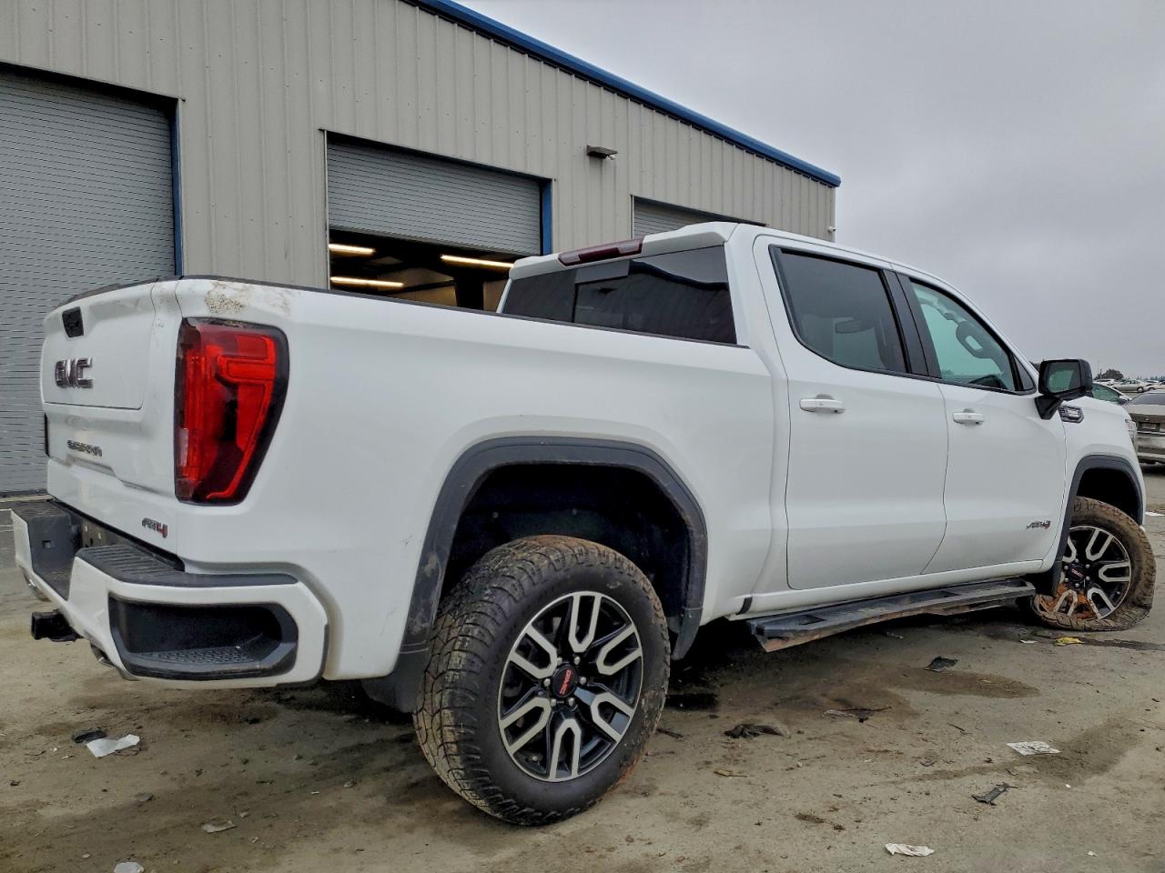 2021 GMC SIERRA K1500 AT4 photo 3
