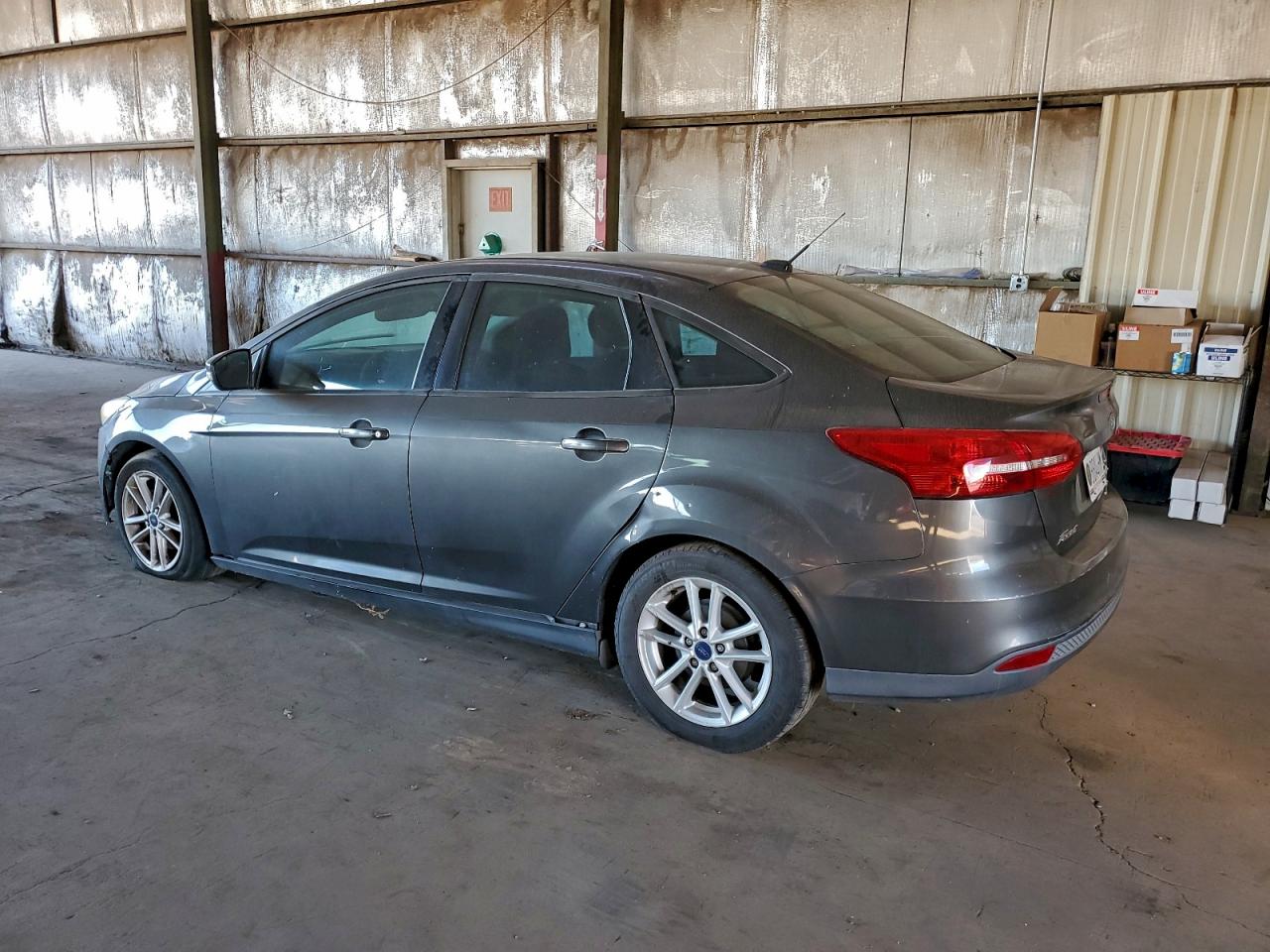 2015 FORD FOCUS SE photo 4