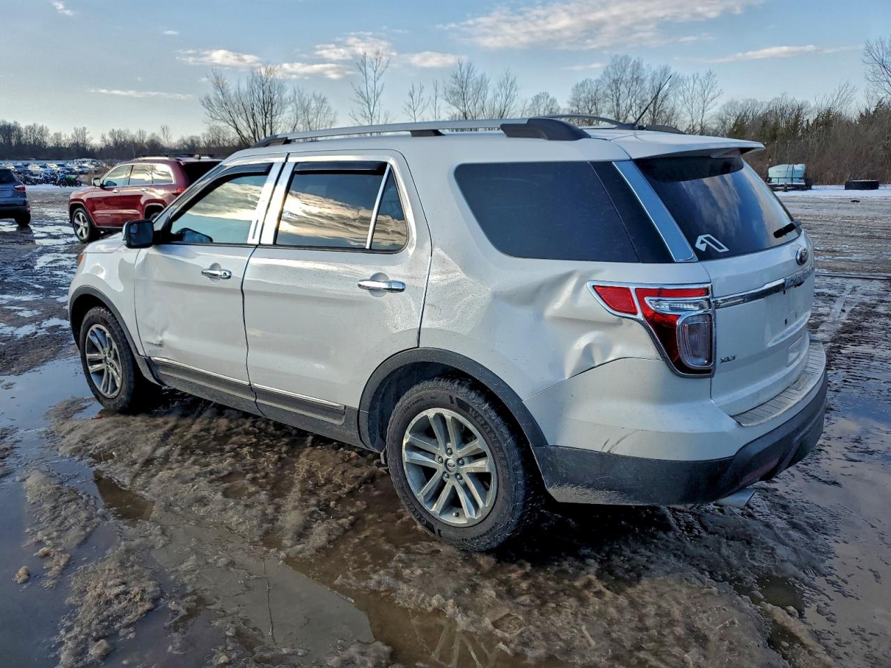 2014 FORD EXPLORER XLT photo 2