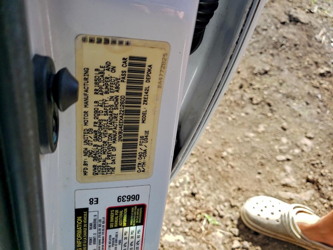 2010 TOYOTA COROLLA BASE photo 13