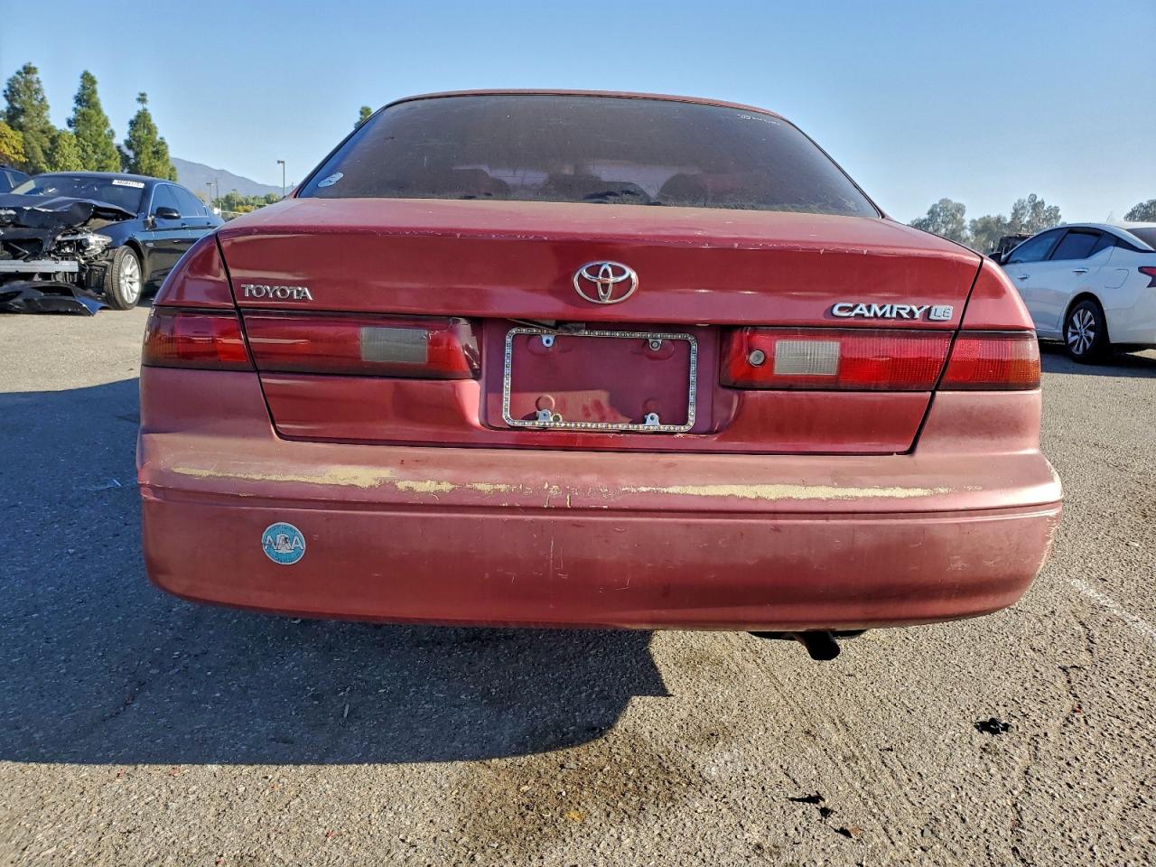 1997 TOYOTA CAMRY LE photo 11
