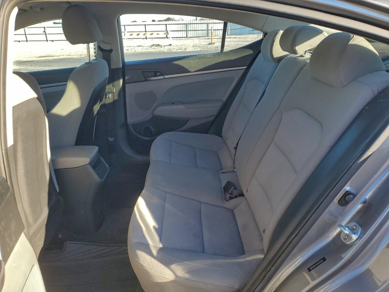 2018 HYUNDAI ELANTRA SEL photo 28