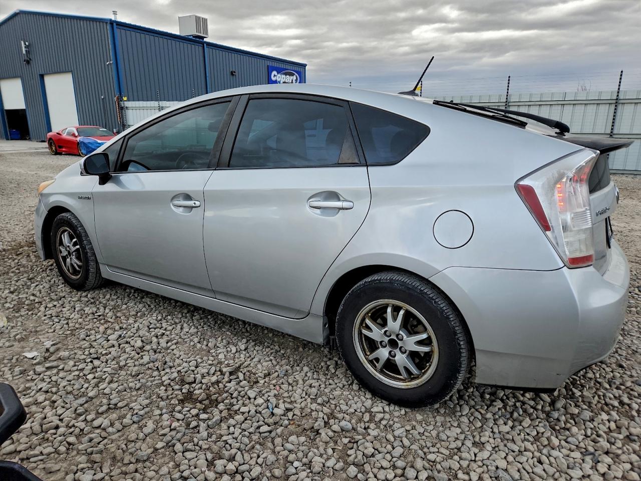 2010 TOYOTA PRIUS photo 3